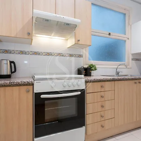 Appartamento Comodo En Gracia *